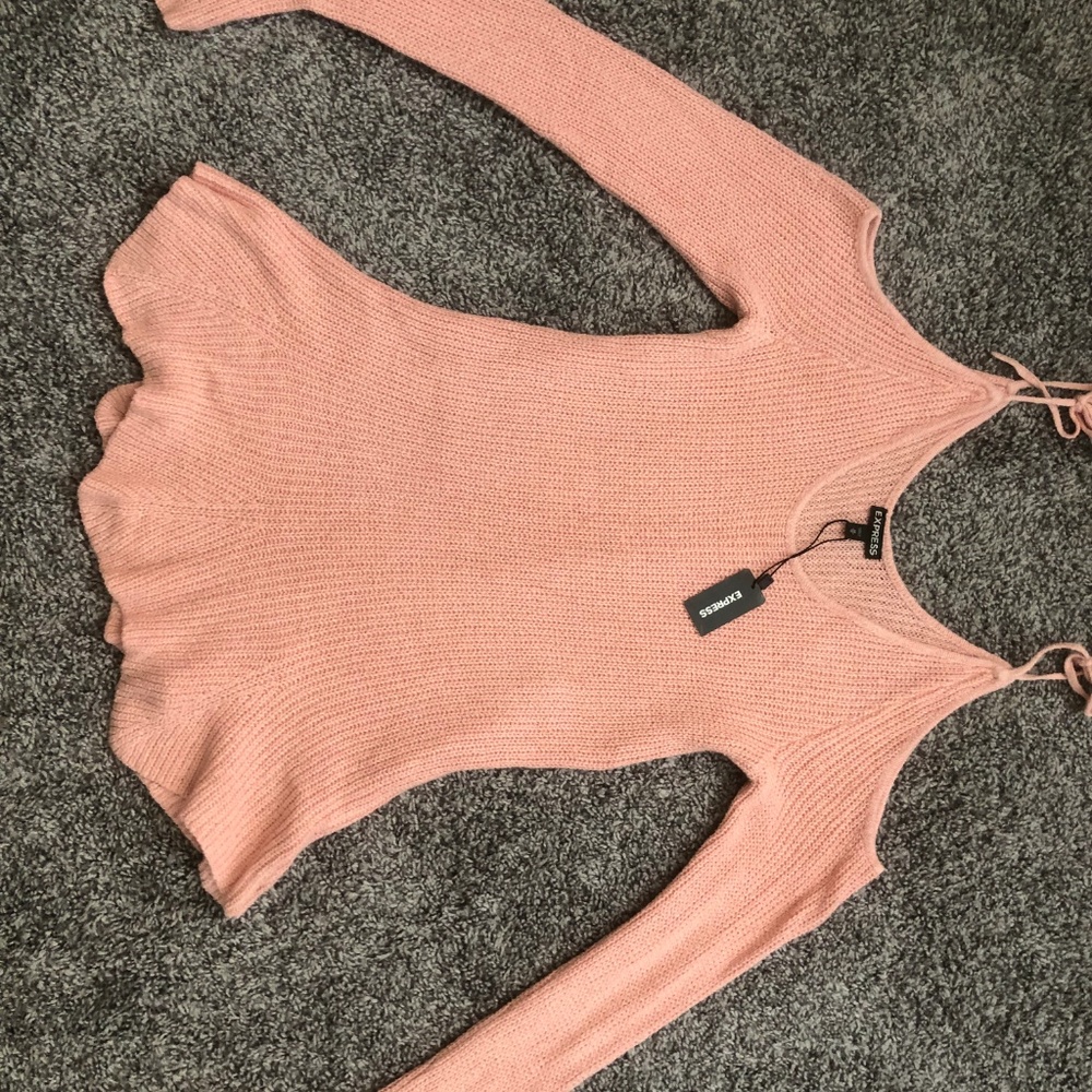 Express Sweater - Picture 2 of 4